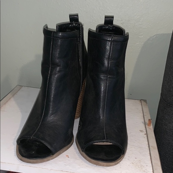 Booties - Picture 4 of 4